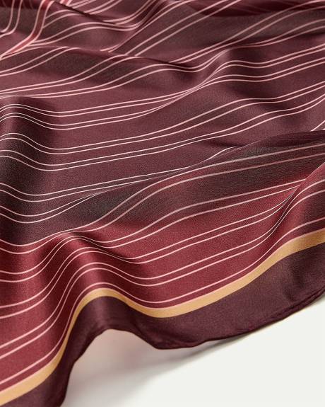 Foulard carré à rayures
