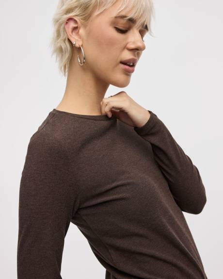 Long-Sleeve Crew-Neck Ribbed Tee - R Essentials