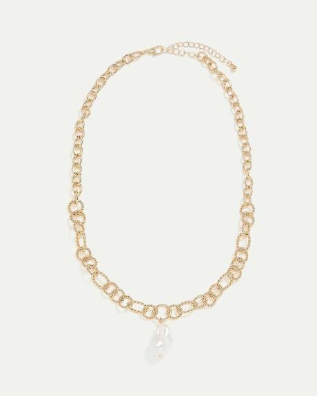 Short Cable-Chain Necklace with Pearl
