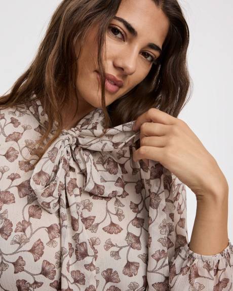 Blouse à manches longues avec ruban à nouer à l'encolure