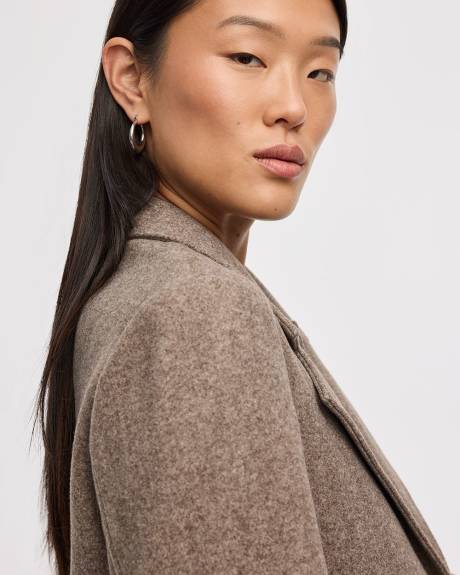 Manteau long &agrave; deux boutons