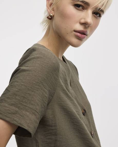 Blouse à boutonner à manches courtes bouffantes et col V