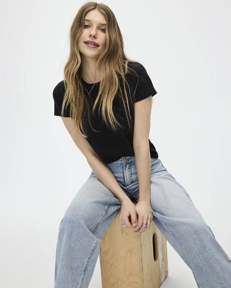 T-shirt ajust&eacute; &agrave; col rond - R Essentials