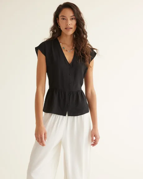 Extended-Sleeve V-Neck Blouse with Tiered Hem