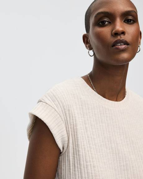 T-shirt &agrave; manches tr&egrave;s courtes et col rond