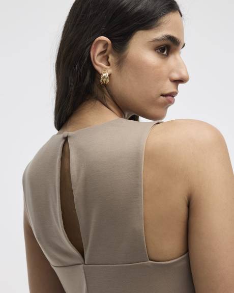 Robe midi droite sans manches