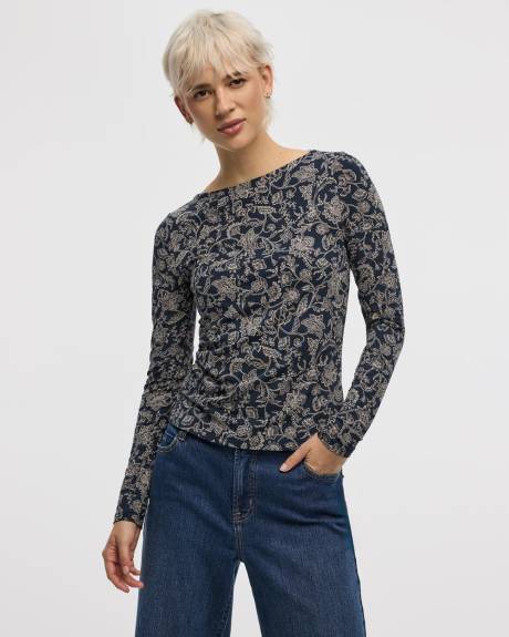 Haut à manches longues et col bateau