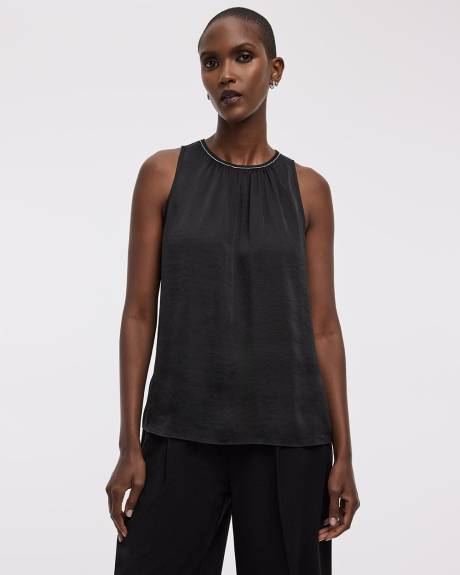 Blouse sans manches à col rond orné de bijoux