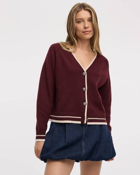 Long-Sleeve V-Neck Buttoned-Down Cardigan