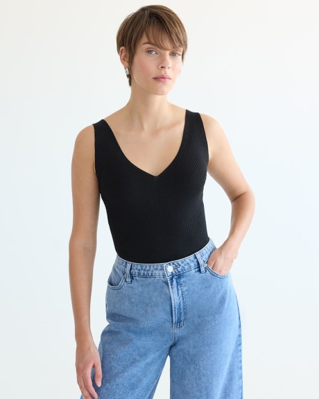  Calvin Klein Jeans Women's V-Neck Tank Bodysuit : Clothing,  Shoes & Jewelry