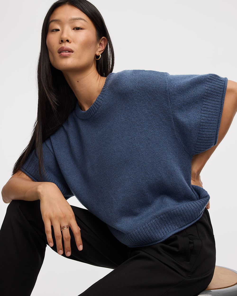 Pull ample à manches courtes et col rond en mélange de cachemire