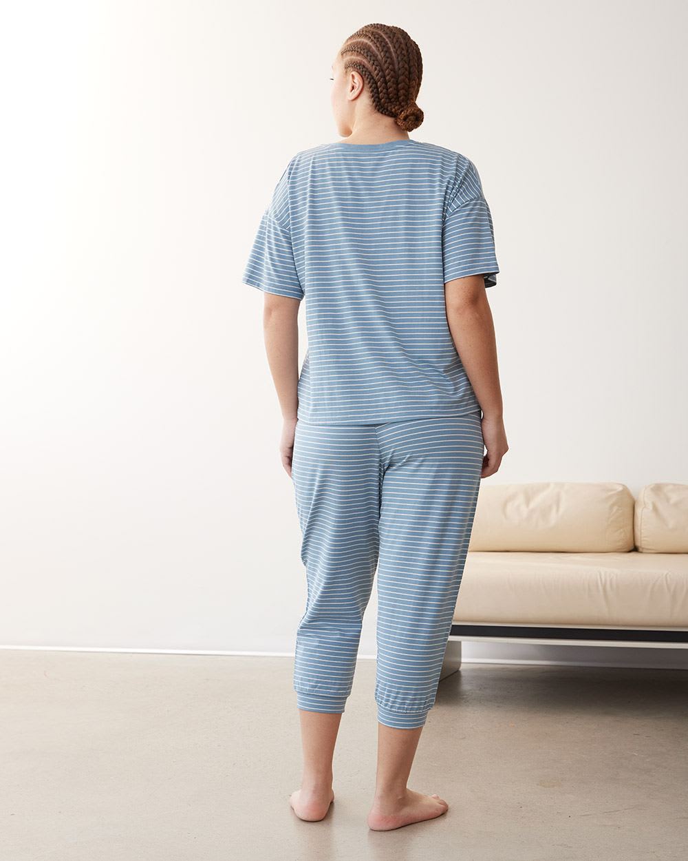 Short-Sleeve Pyjama Tee with V Neckline, R Line