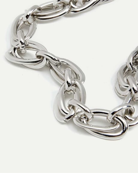 Short Chain Link Necklace
