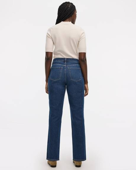 Straight-Leg Mid-Rise Jean - The Classic - Curvy Fit