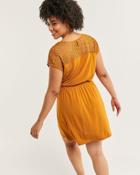 Short Sleeve V-Neck Dress with Elastic Waist