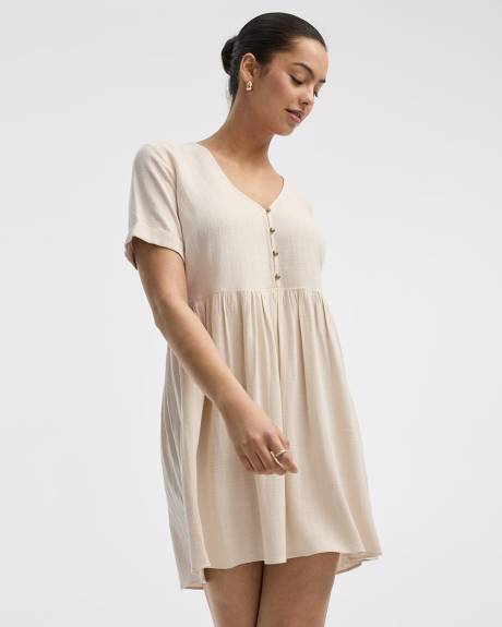 Robe boutonnée à manches courtes à col V