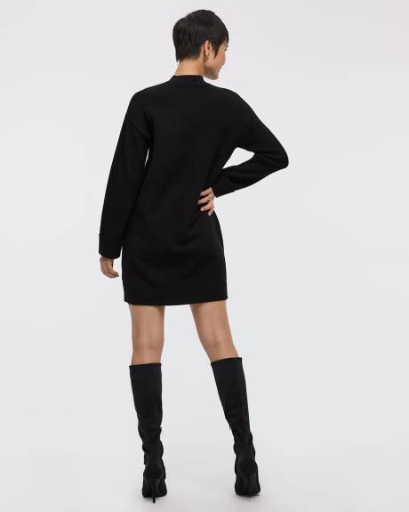 Robe en tricot à manches longues et col montant
