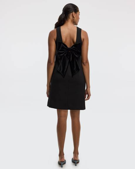 Sleeveless Crew-Neck Mini Shift Dress with Velvet Bow