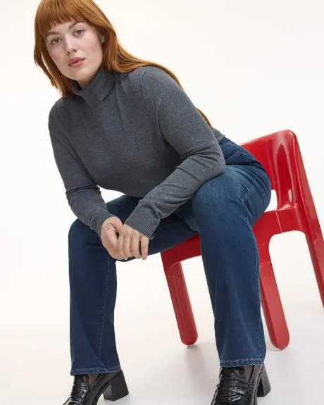 Straight-Leg Mid-Rise Jean - The Comfort