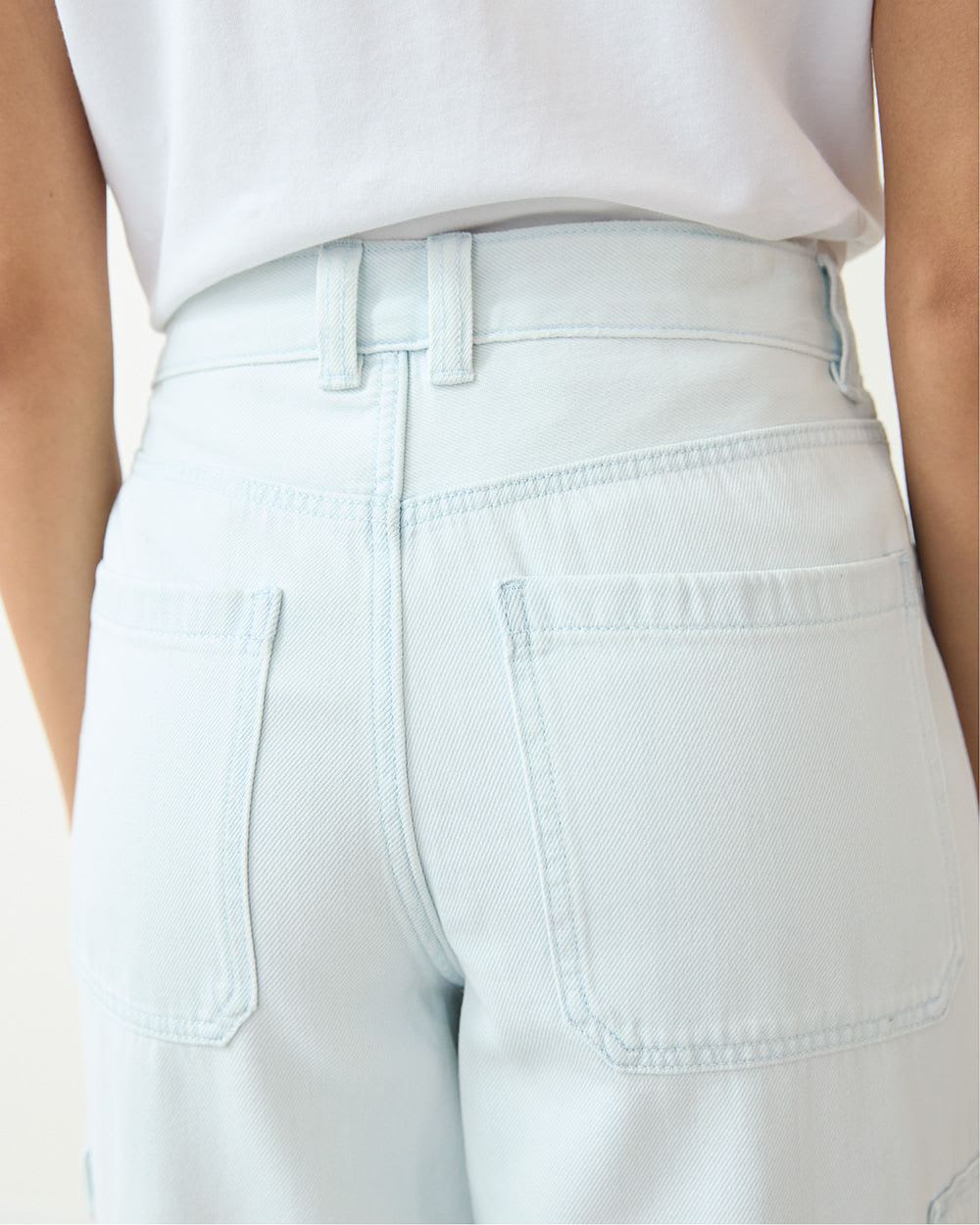 Wide-Leg High-Rise Jean with Cargo Pockets