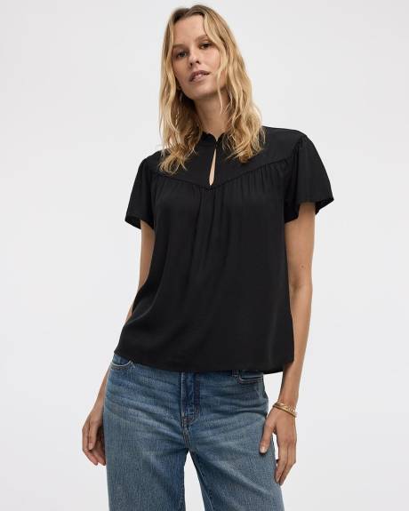 Blouse à manches courtes fluides et col montant