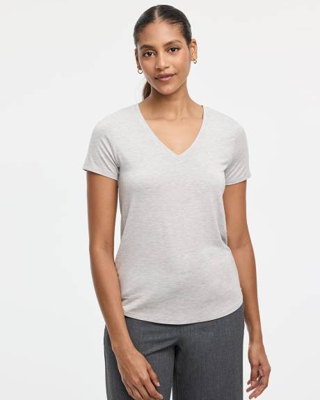 T-shirt à manches courtes et col V - R Essentials