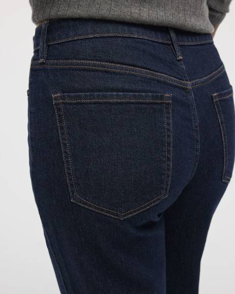 Jean à jambe fuselée et taille haute - Le Mom Jeans