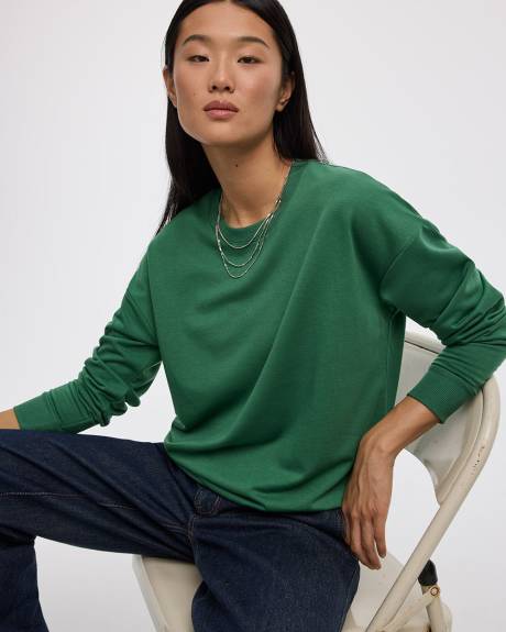 Long-Sleeve Crew-Neck Sweatshirt - R Essentials