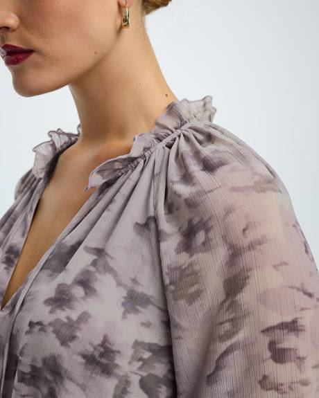 Robe midi à manches longues et col V avec ourlet asymétrique