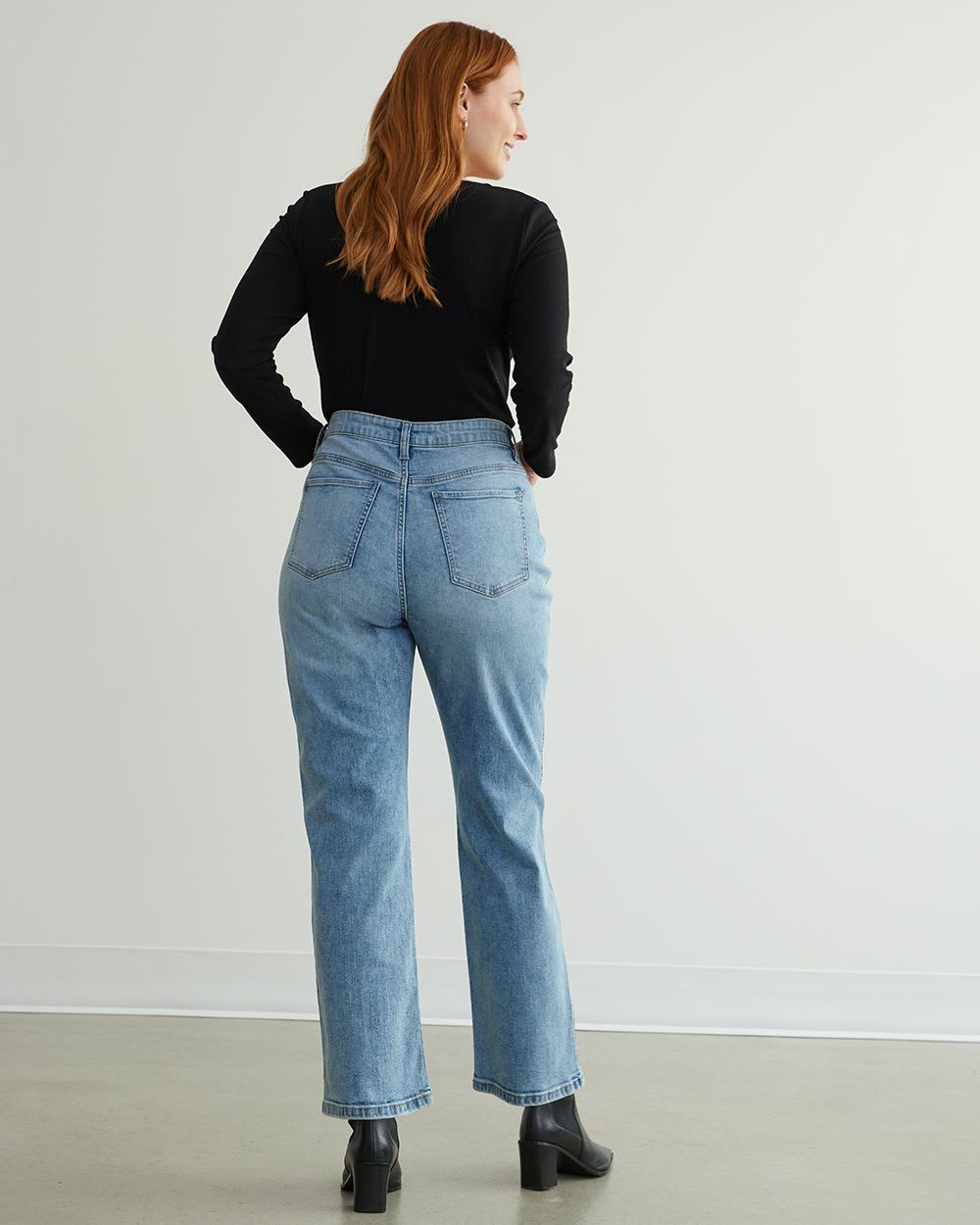 Super High Rise Straight Leg Jean in Light Wash, The 90's Straight