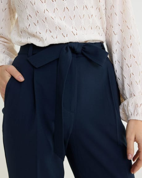 Pantalon à jambe fuselée et taille haute avec ceinture - Coupe Courbes - L'intemporelle