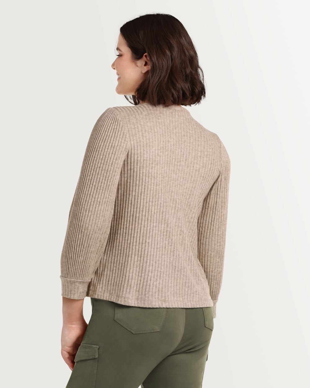 Knit ¾ Sleeve Scoop Neck Pullover