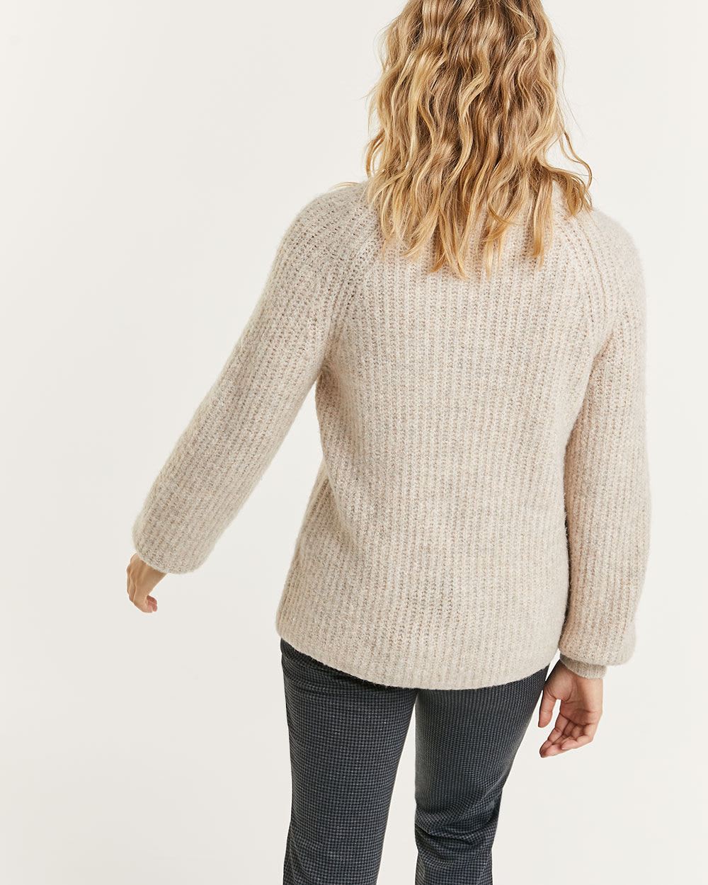 Chunky Pullover with Long Raglan Sleeves