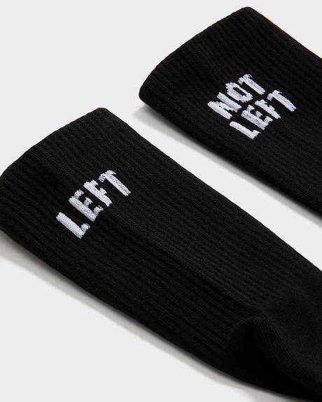 Bas côtelés avec « Left / Not Left » à l'ourlet