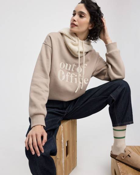 Long-Sleeve Crew-Neck Fleece Sweatshirt with Quotes