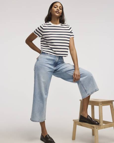 Wide-Leg High-Rise Cropped Jean