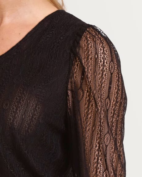 Lace V Neck Bubble Sleeve Pullover