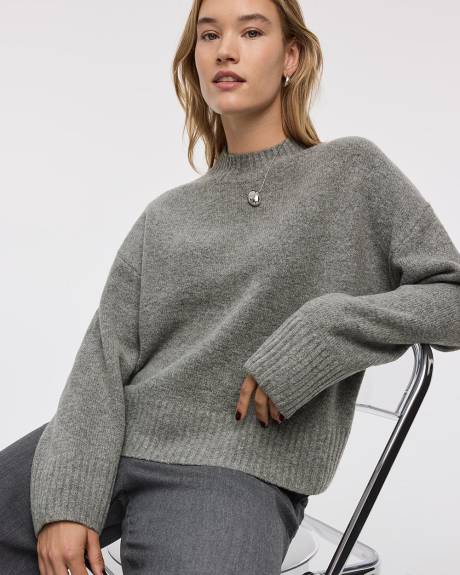 Long-Sleeve Mock-Neck Loose Pullover