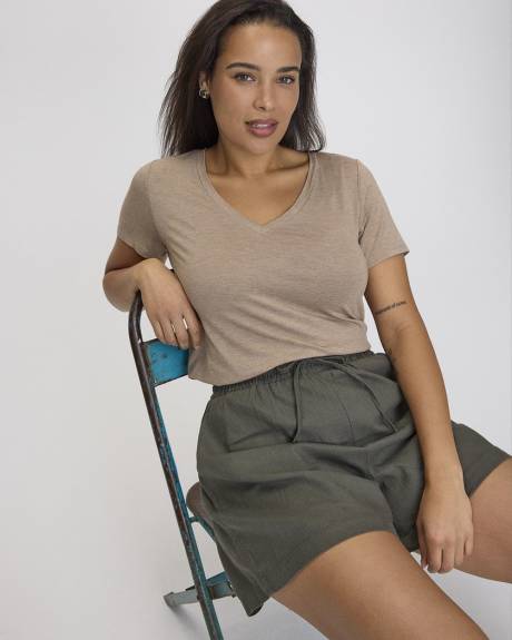 T-shirt à col V - R Essentials