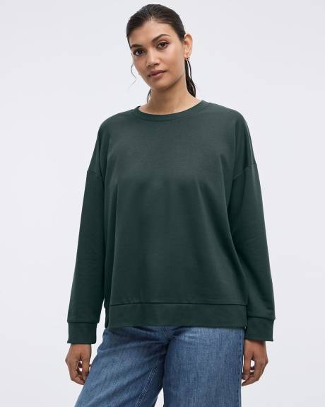 Long-Sleeve Crew-Neck Sweatshirt - R Essentials