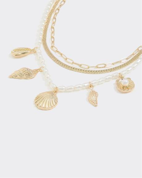 Multilayer Short Necklace with Pearls and Seashell Charms