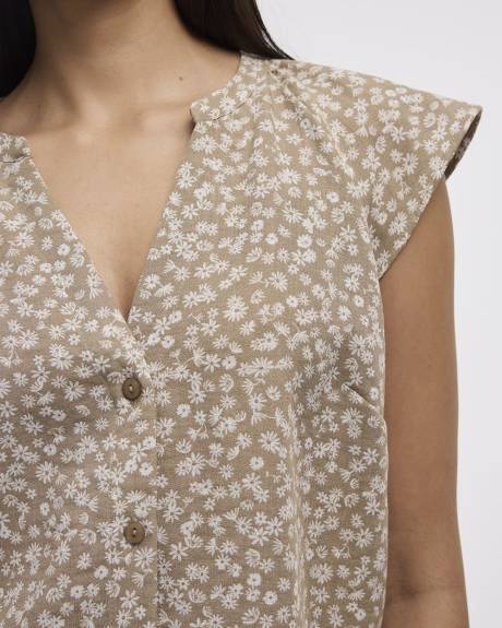 Blouse boutonnée à manches courtes à volants et col fendu