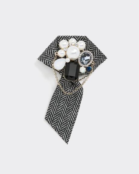 Broche style cravate à chevrons