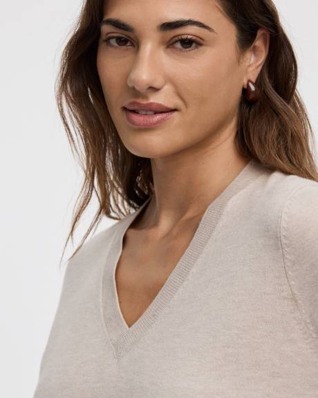 Pull à manches longues et col V - R Essentials