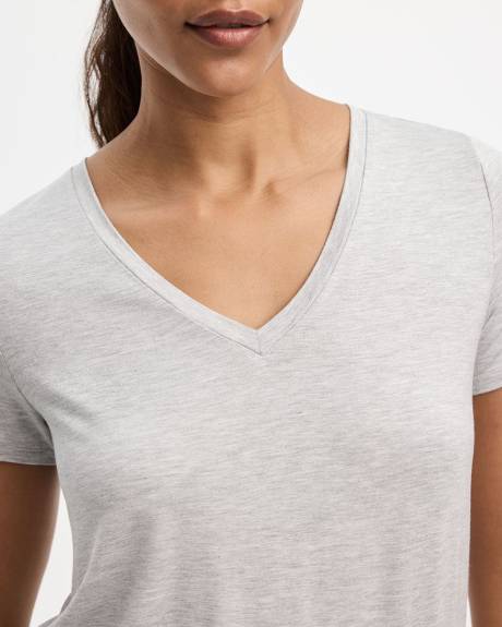 T-shirt à manches courtes et col V - R Essentials