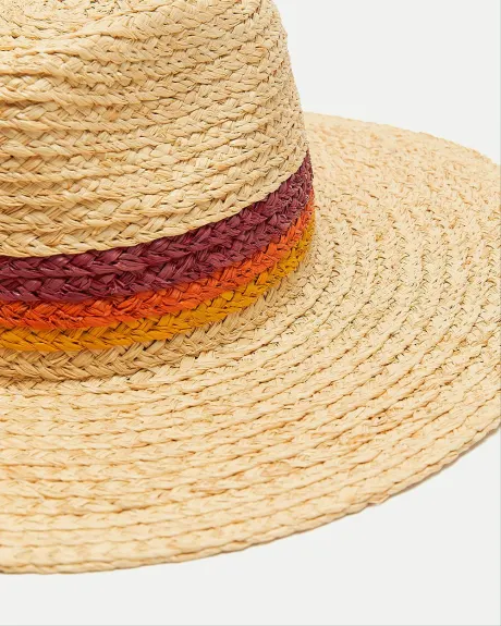 Chapeau en raphia à rayures colorées