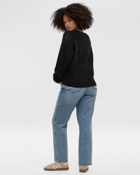 Pull à manches longues et col rond avec coeur brodé