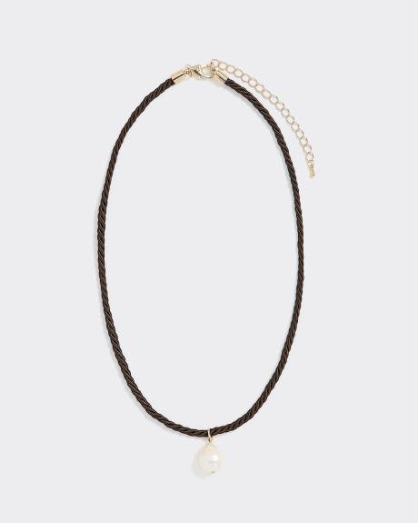 Collier court en corde avec perle