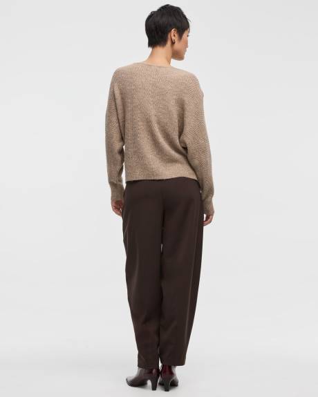 Pull ample à col bateau et manches longues en paillettes