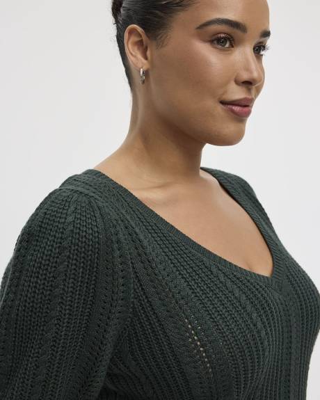 Pull à manches aux coudes bouffantes et col V